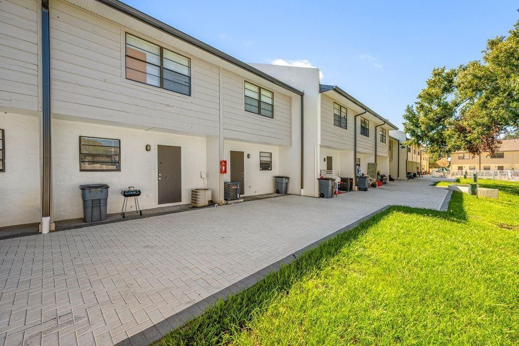 В аренду: $1,795 (2 спален, 2 ванн, 1200 Квадратных фут)
