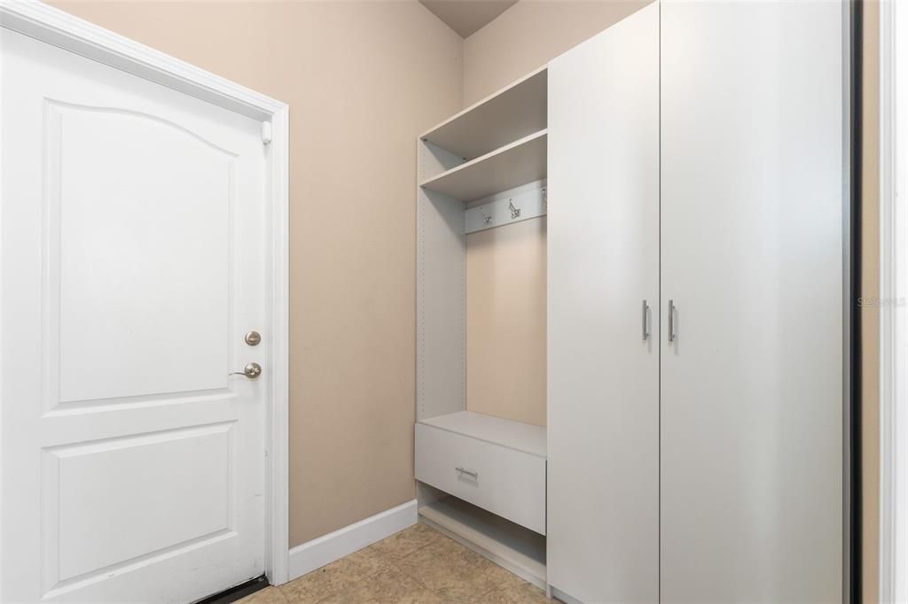 На продажу: $469,900 (3 спален, 2 ванн, 1689 Квадратных фут)