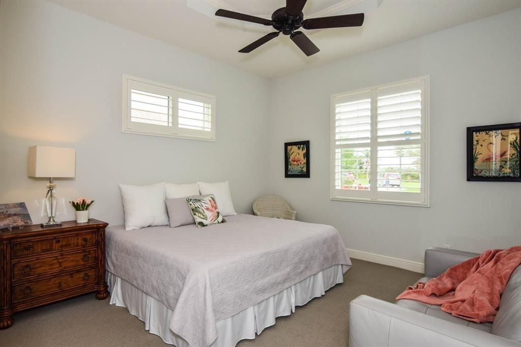 For Sale: $995,000 (3 beds, 3 baths, 2958 Square Feet)