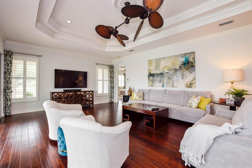 For Sale: $995,000 (3 beds, 3 baths, 2958 Square Feet)