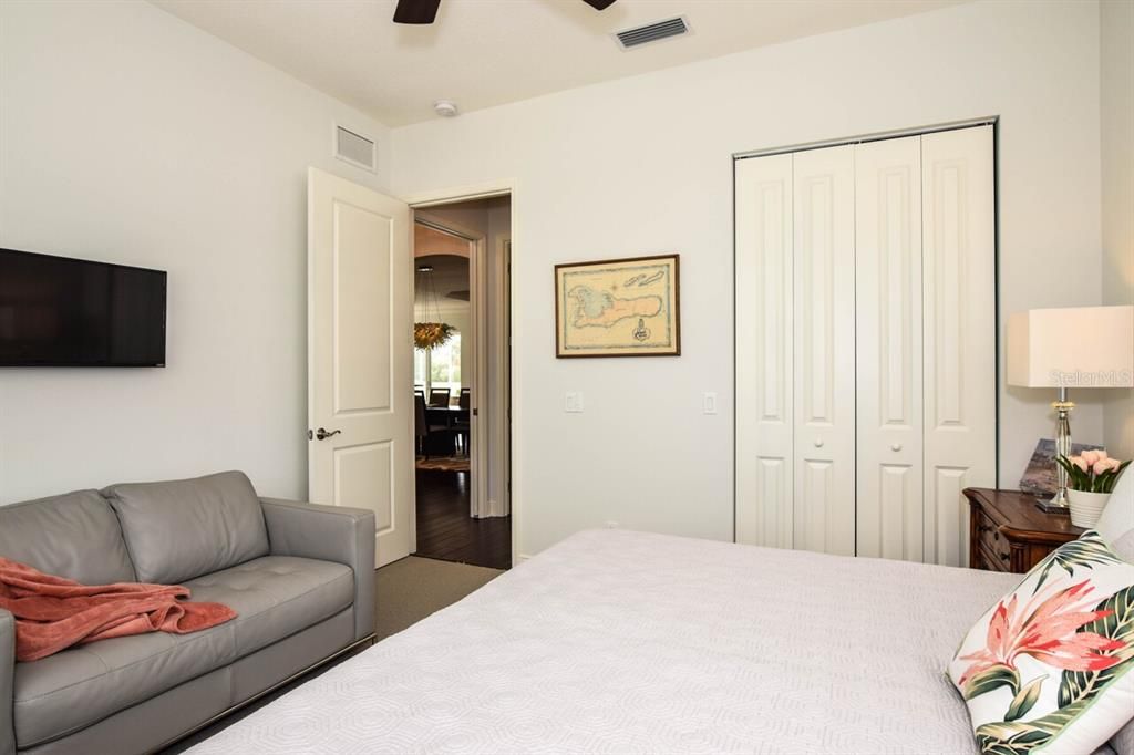 For Sale: $995,000 (3 beds, 3 baths, 2958 Square Feet)