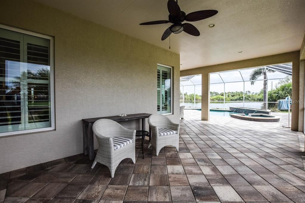 For Sale: $995,000 (3 beds, 3 baths, 2958 Square Feet)
