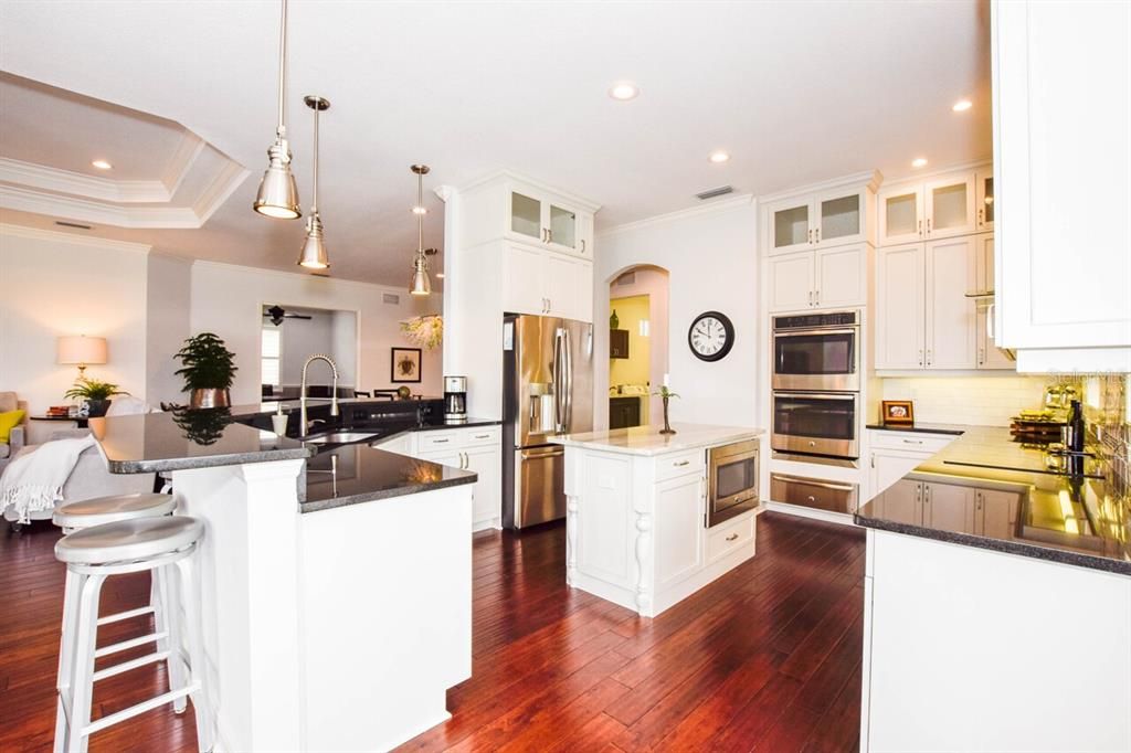 For Sale: $995,000 (3 beds, 3 baths, 2958 Square Feet)