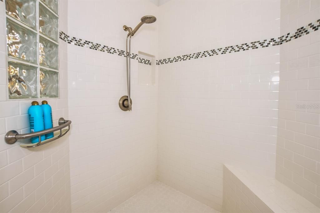 For Sale: $995,000 (3 beds, 3 baths, 2958 Square Feet)