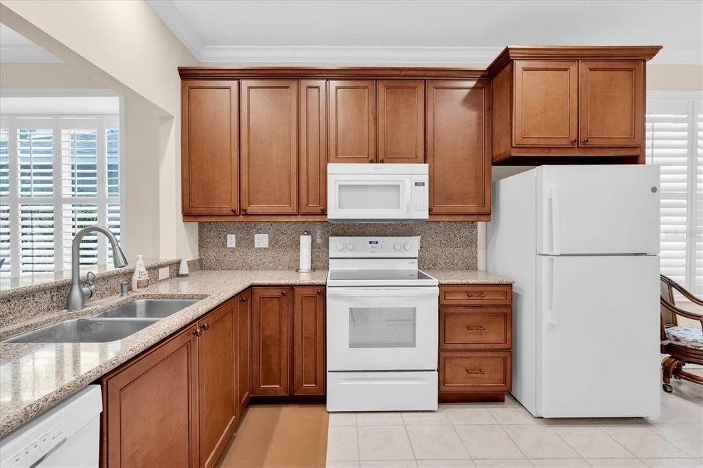 For Sale: $485,000 (2 beds, 2 baths, 1601 Square Feet)