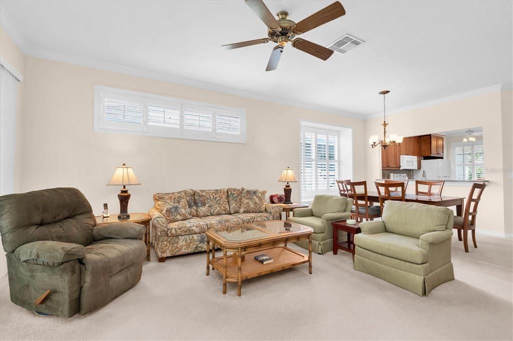 For Sale: $485,000 (2 beds, 2 baths, 1601 Square Feet)