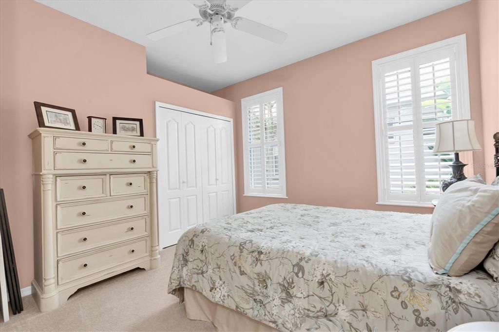 For Sale: $485,000 (2 beds, 2 baths, 1601 Square Feet)
