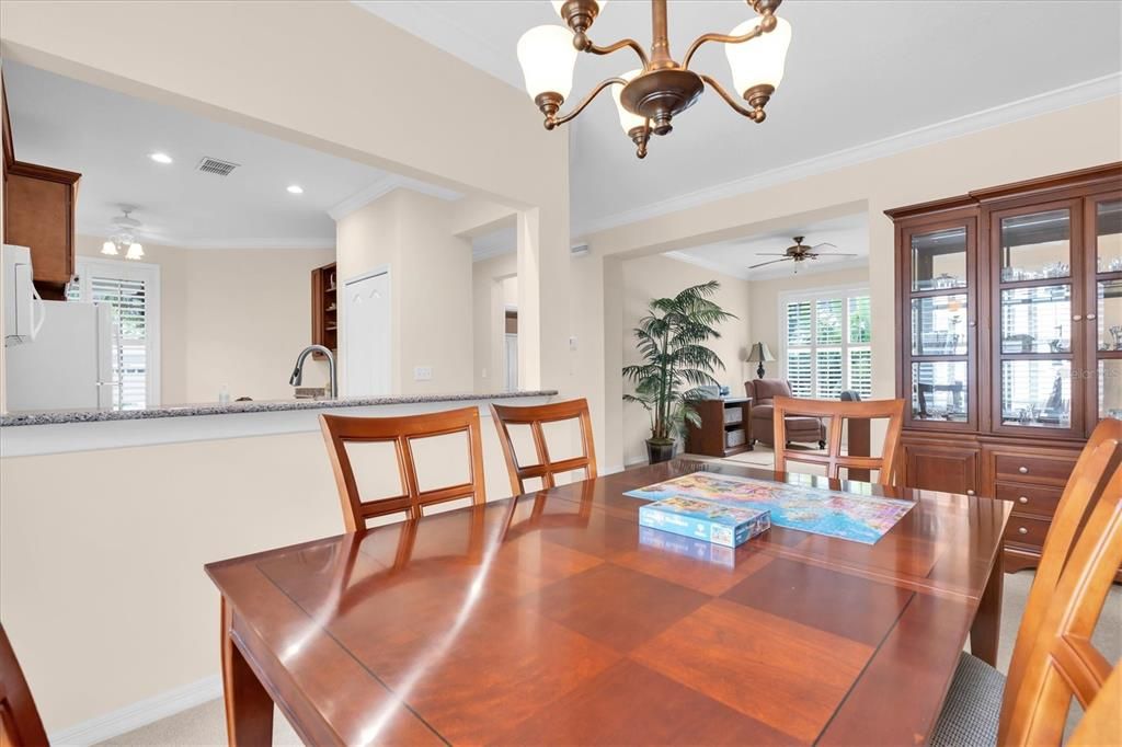 For Sale: $485,000 (2 beds, 2 baths, 1601 Square Feet)