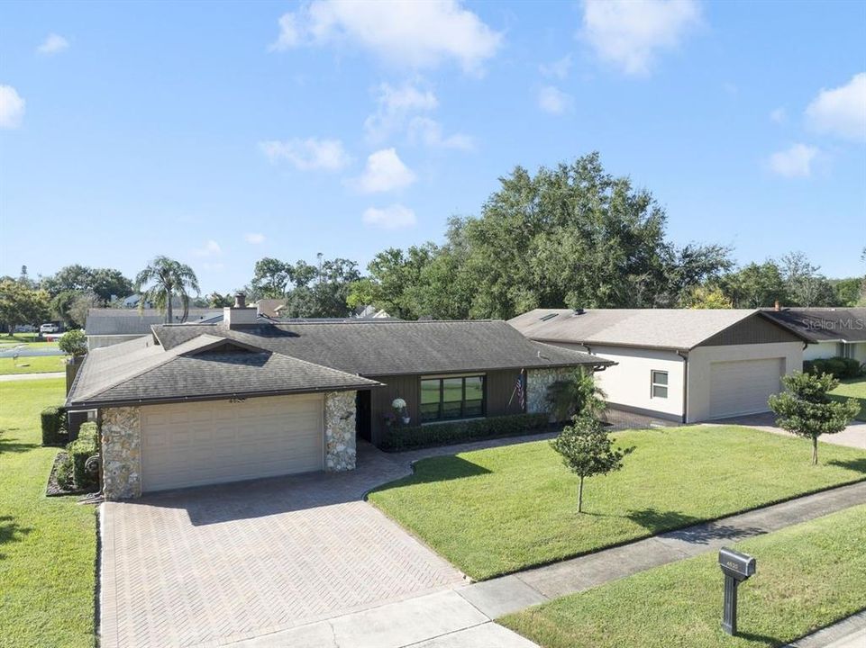 En Venta: $665,000 (4 camas, 2 baños, 2495 Pies cuadrados)