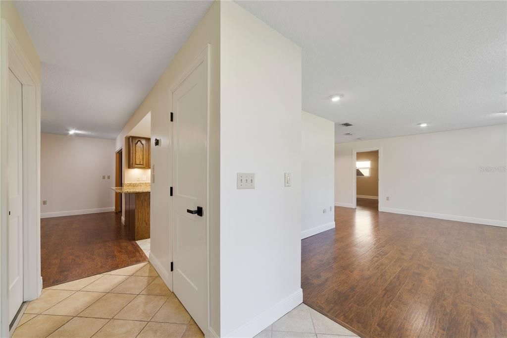 En Venta: $665,000 (4 camas, 2 baños, 2495 Pies cuadrados)