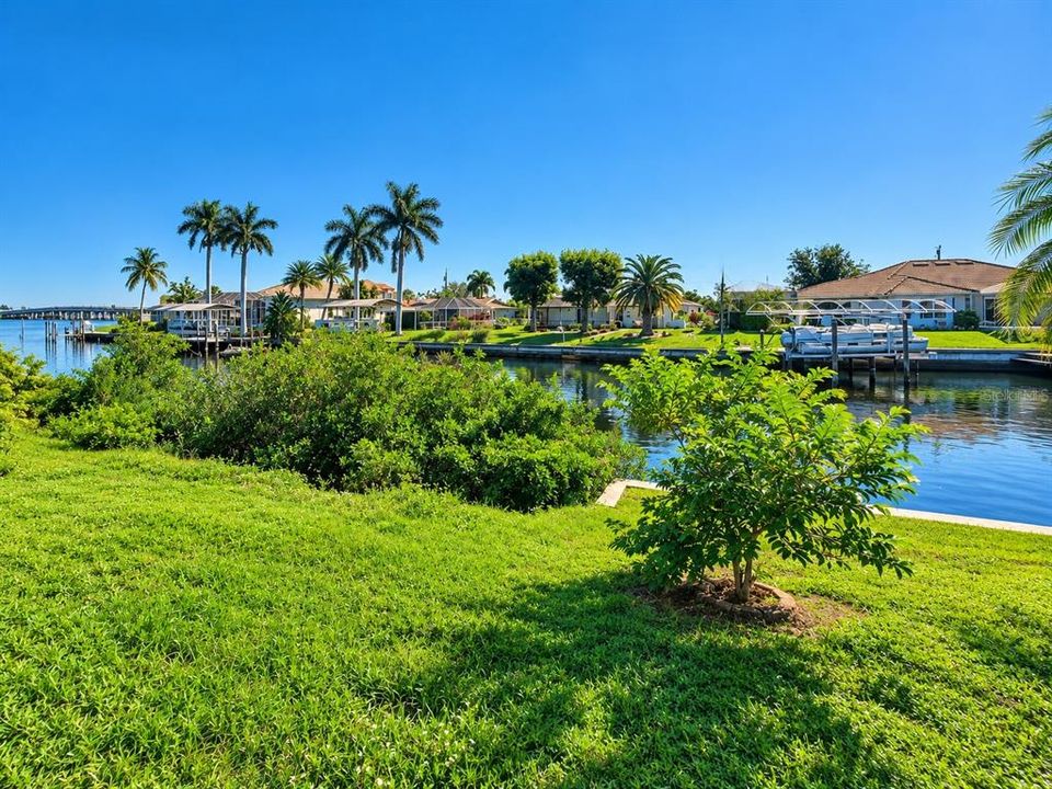 На продажу: $250,000 (0.23 acres)