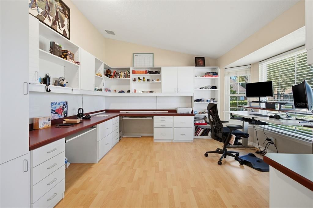 For Sale: $895,000 (4 beds, 3 baths, 2185 Square Feet)