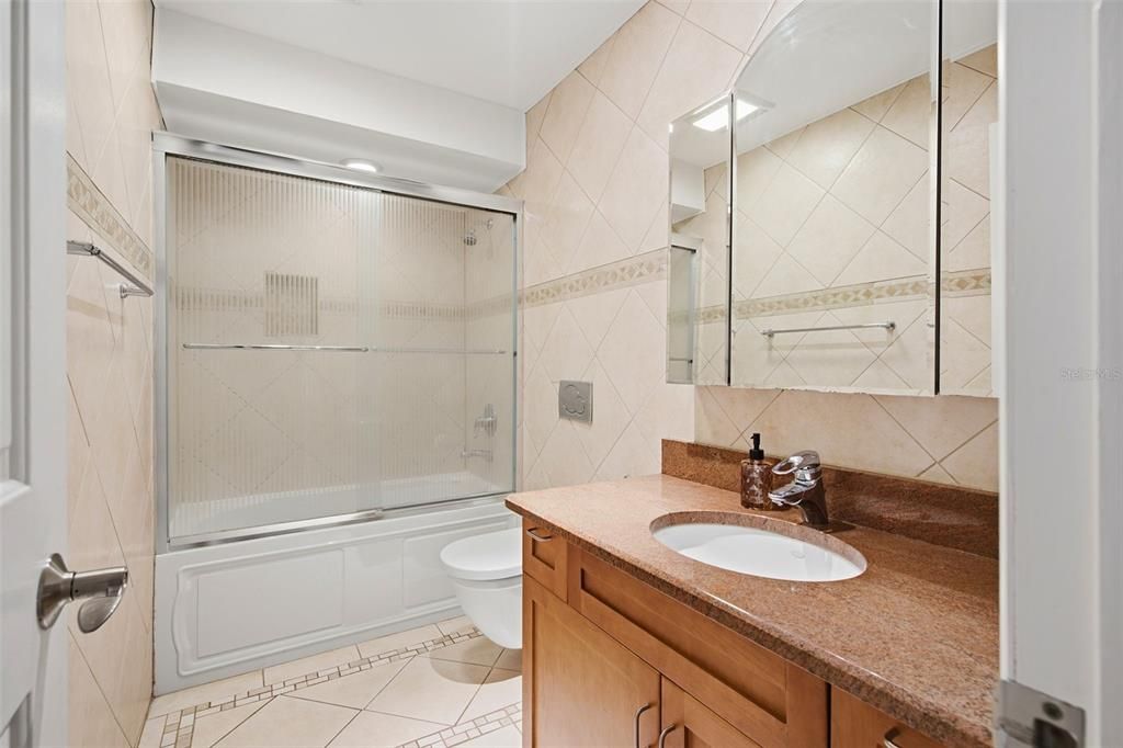 For Sale: $895,000 (4 beds, 3 baths, 2185 Square Feet)