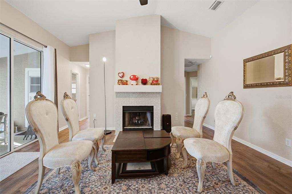 For Sale: $895,000 (4 beds, 3 baths, 2185 Square Feet)