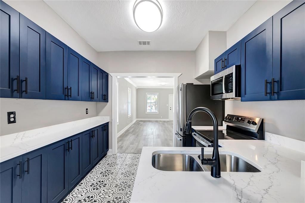 En Venta: $389,900 (3 camas, 1 baños, 1180 Pies cuadrados)