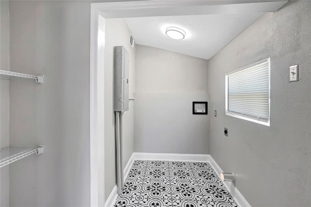 En Venta: $389,900 (3 camas, 1 baños, 1180 Pies cuadrados)