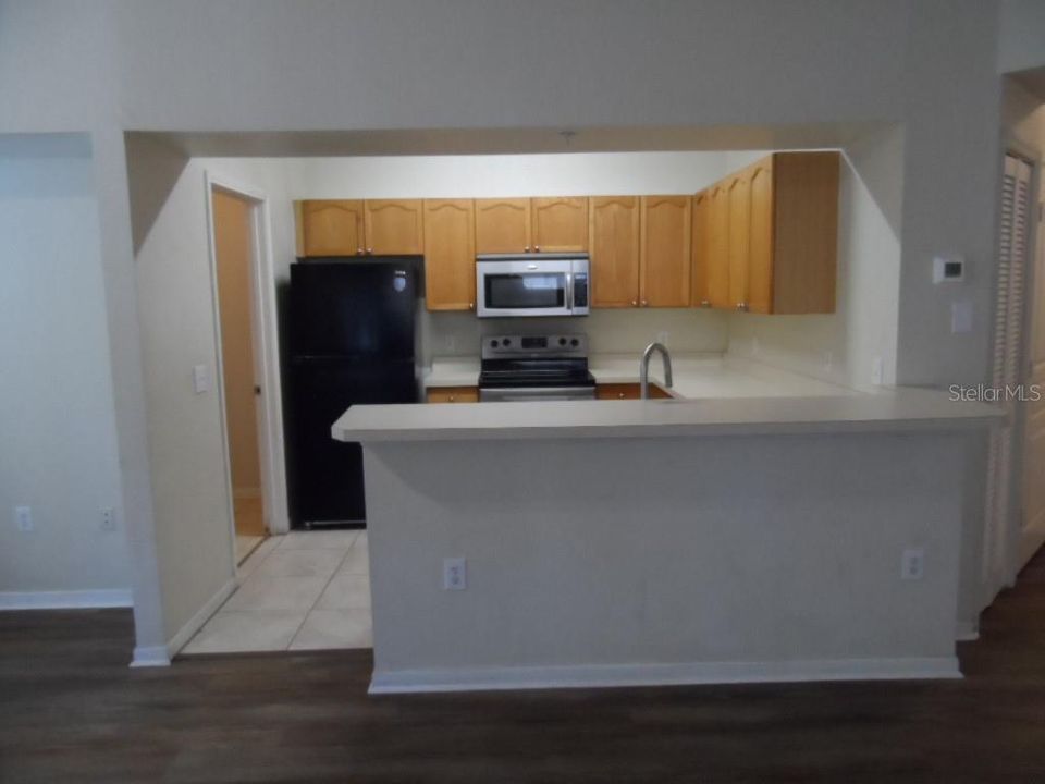 В аренду: $1,585 (1 спален, 1 ванн, 851 Квадратных фут)