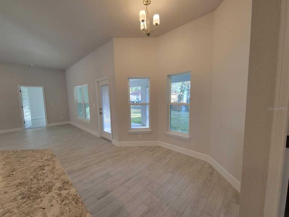 На продажу: $361,950 (4 спален, 3 ванн, 2281 Квадратных фут)