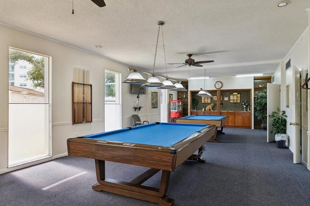 For Sale: $199,900 (1 beds, 1 baths, 815 Square Feet)