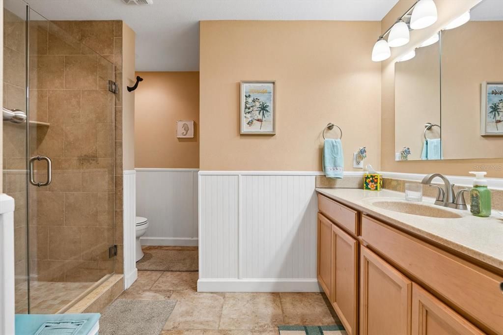 For Sale: $199,900 (1 beds, 1 baths, 815 Square Feet)
