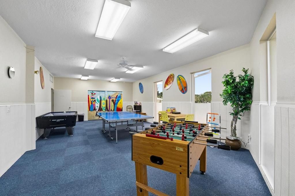 For Sale: $199,900 (1 beds, 1 baths, 815 Square Feet)