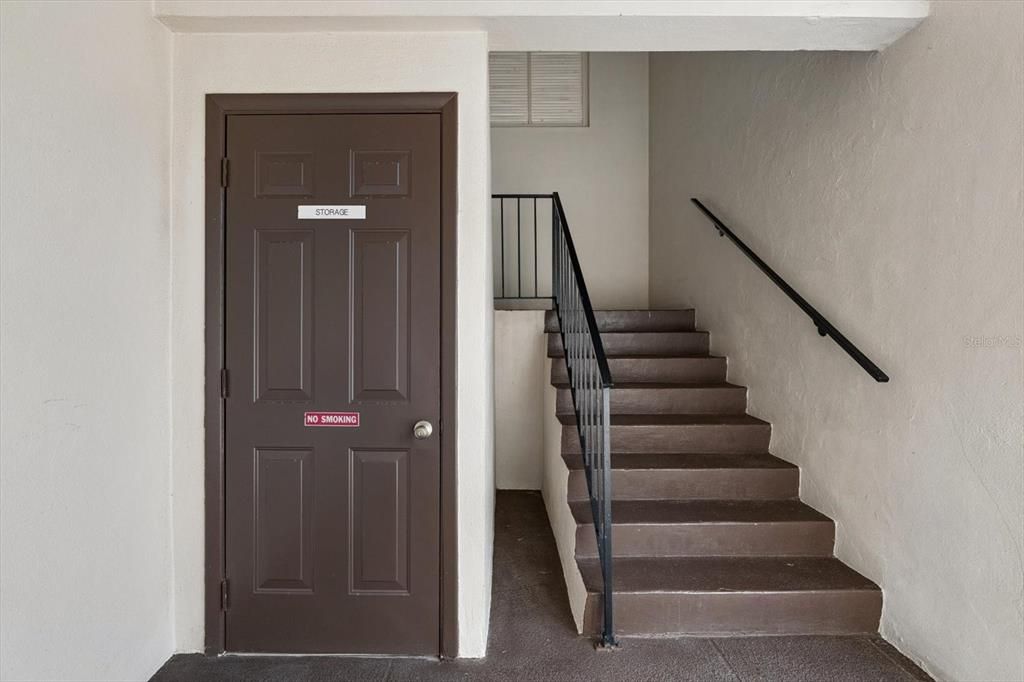 For Sale: $199,900 (1 beds, 1 baths, 815 Square Feet)