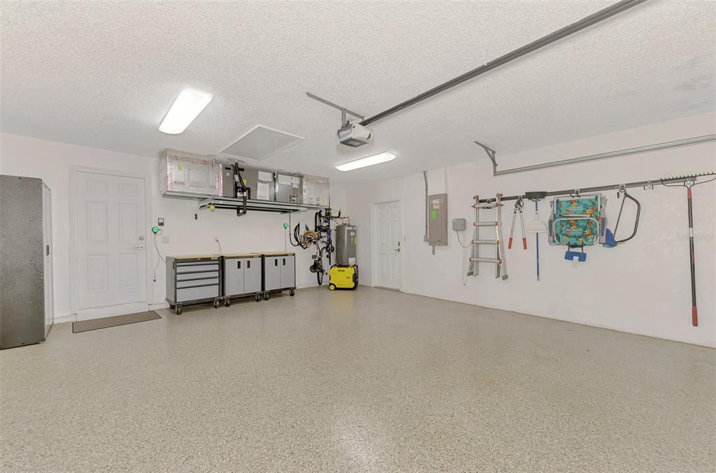 En Venta: $795,000 (3 camas, 2 baños, 2106 Pies cuadrados)