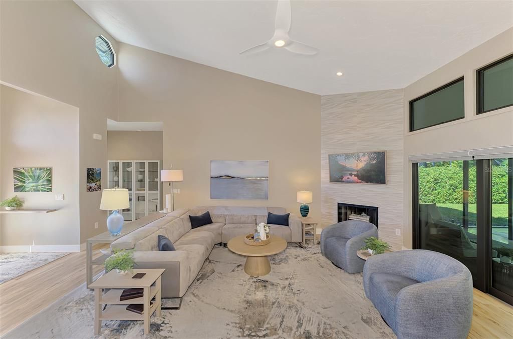 En Venta: $795,000 (3 camas, 2 baños, 2106 Pies cuadrados)