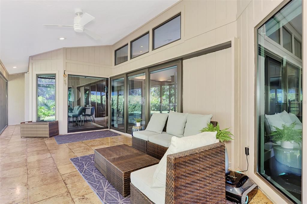 En Venta: $795,000 (3 camas, 2 baños, 2106 Pies cuadrados)