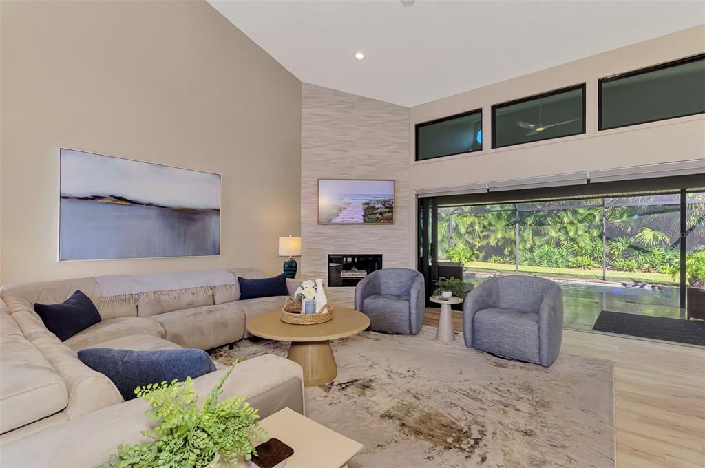 En Venta: $795,000 (3 camas, 2 baños, 2106 Pies cuadrados)