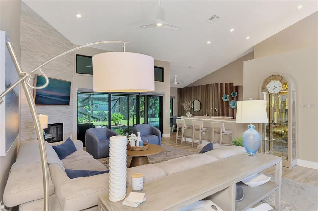 En Venta: $795,000 (3 camas, 2 baños, 2106 Pies cuadrados)