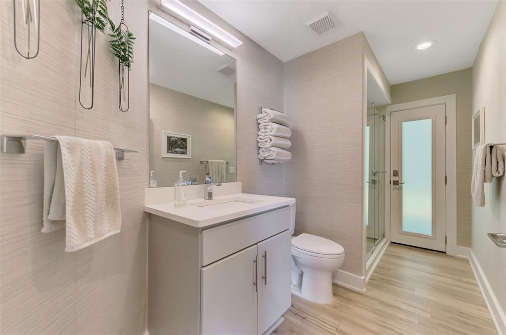 En Venta: $795,000 (3 camas, 2 baños, 2106 Pies cuadrados)