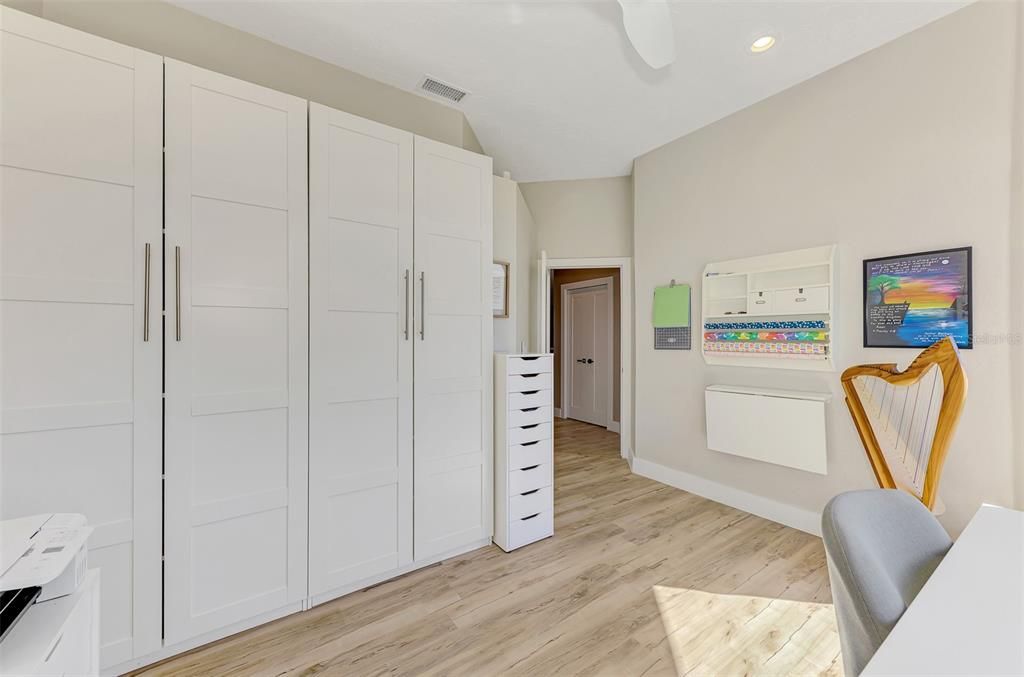En Venta: $795,000 (3 camas, 2 baños, 2106 Pies cuadrados)