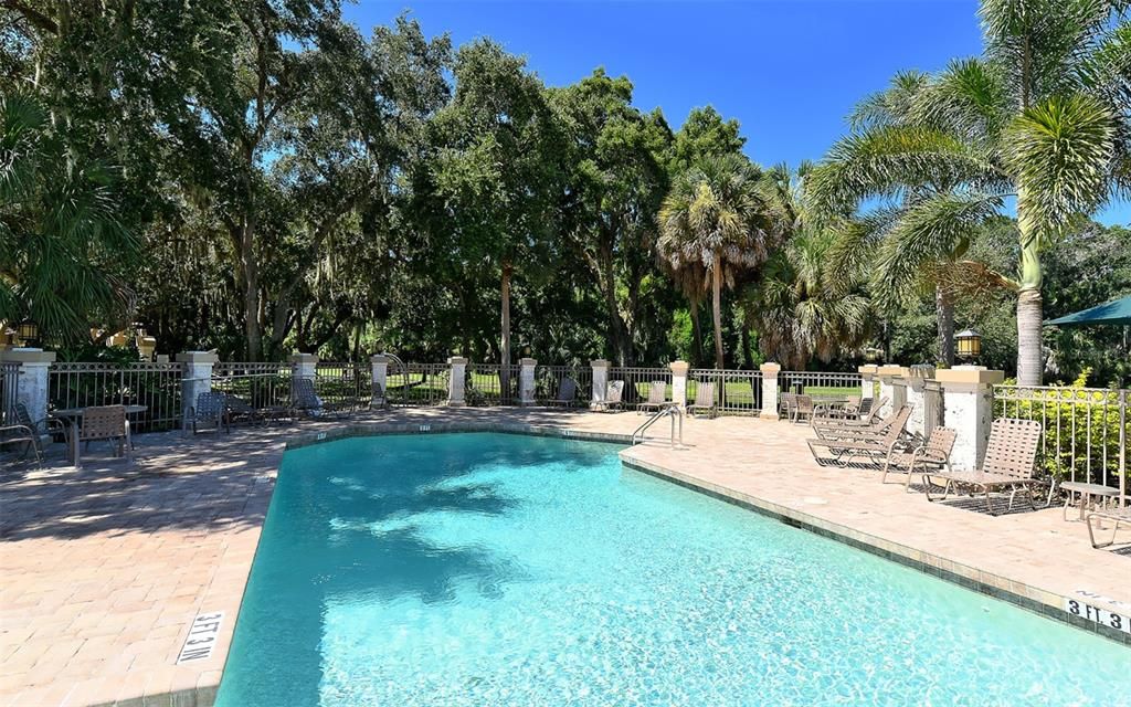En Venta: $699,900 (3 camas, 2 baños, 2310 Pies cuadrados)