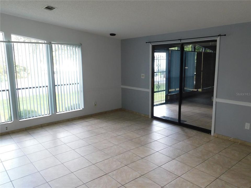 For Rent: $1,300 (2 beds, 2 baths, 1144 Square Feet)