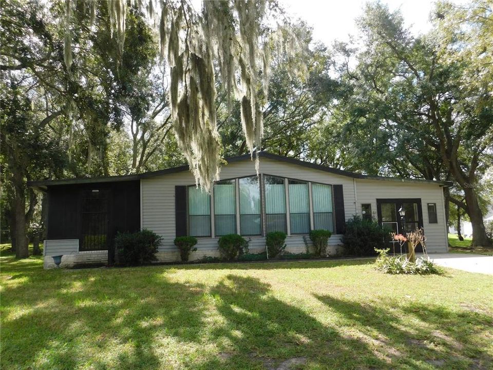 For Rent: $1,300 (2 beds, 2 baths, 1144 Square Feet)