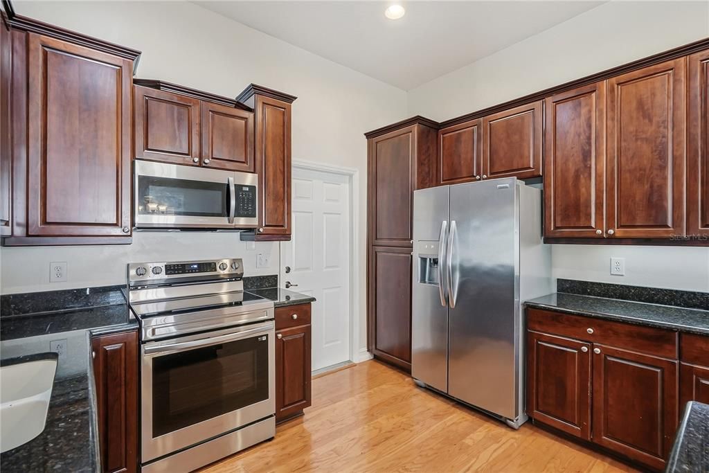 На продажу: $499,000 (3 спален, 2 ванн, 1900 Квадратных фут)