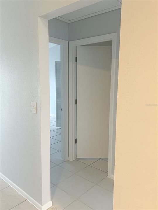 For Rent: $1,350 (2 beds, 1 baths, 950 Square Feet)
