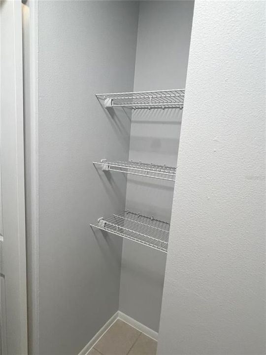 For Rent: $1,350 (2 beds, 1 baths, 950 Square Feet)