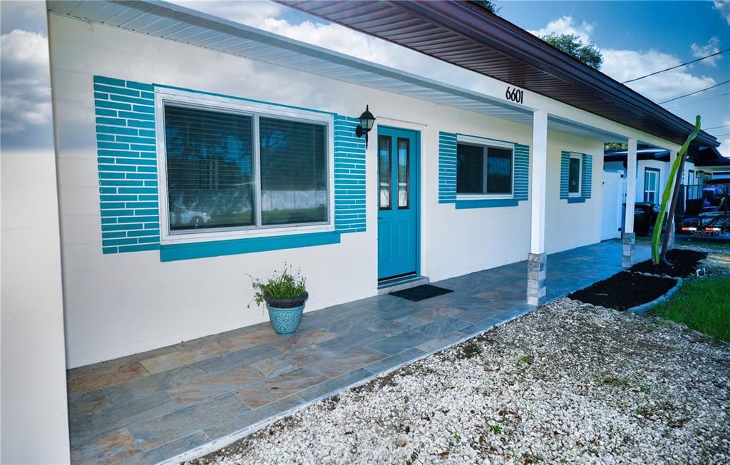 En Venta: $385,000 (4 camas, 2 baños, 1322 Pies cuadrados)