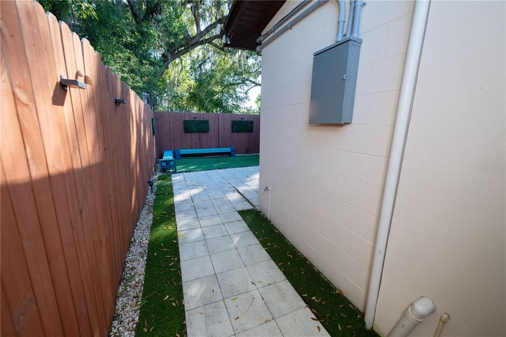 En Venta: $385,000 (4 camas, 2 baños, 1322 Pies cuadrados)