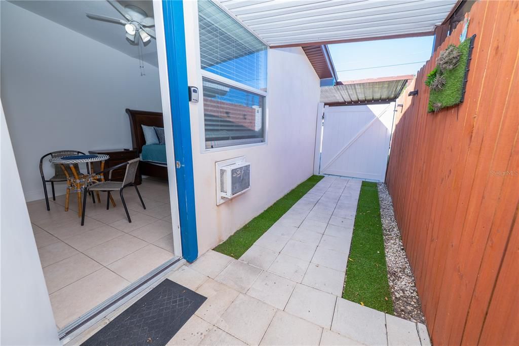 En Venta: $385,000 (4 camas, 2 baños, 1322 Pies cuadrados)