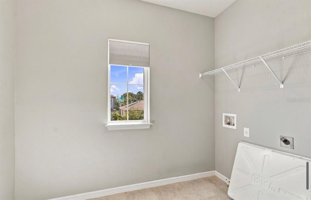For Rent: $3,600 (5 beds, 4 baths, 3432 Square Feet)