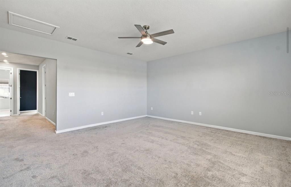 For Rent: $3,600 (5 beds, 4 baths, 3432 Square Feet)