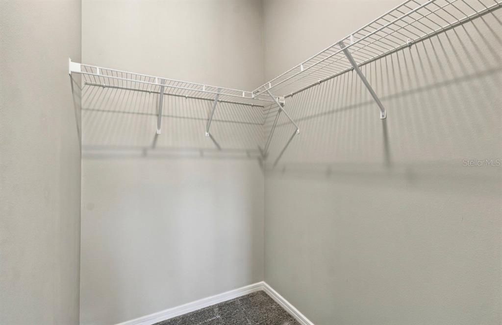For Rent: $3,600 (5 beds, 4 baths, 3432 Square Feet)