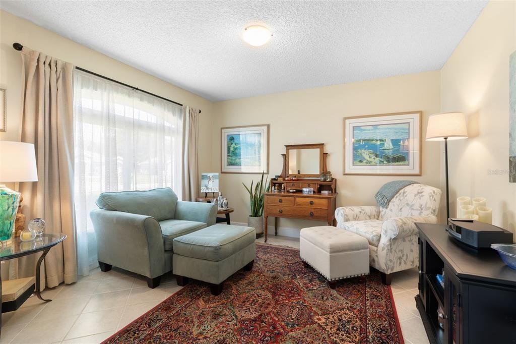 En Venta: $459,000 (4 camas, 2 baños, 2074 Pies cuadrados)