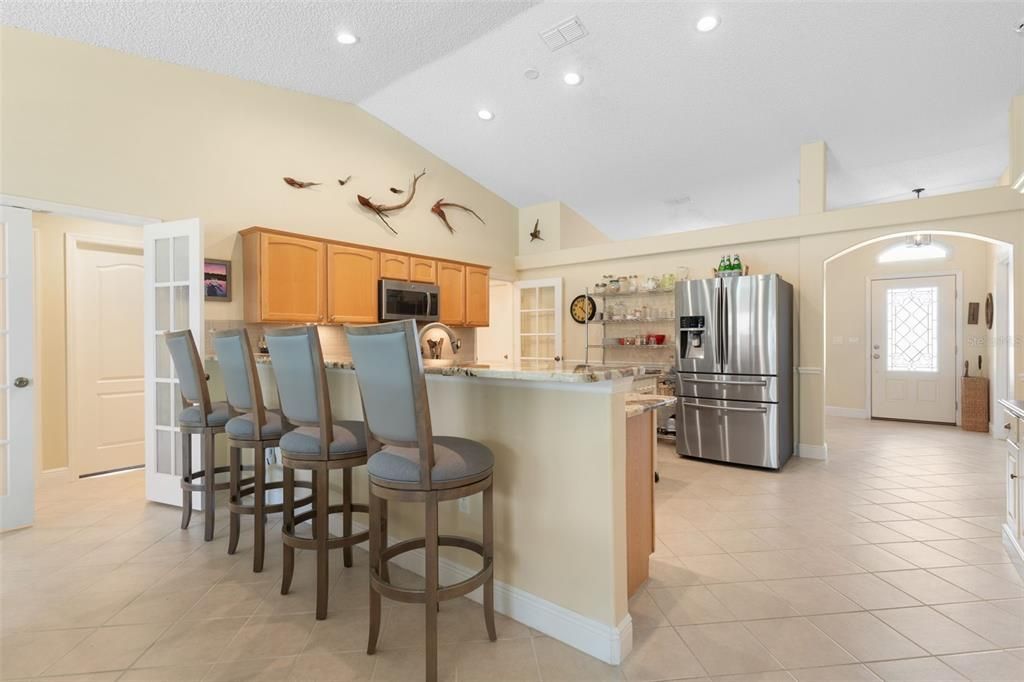En Venta: $459,000 (4 camas, 2 baños, 2074 Pies cuadrados)