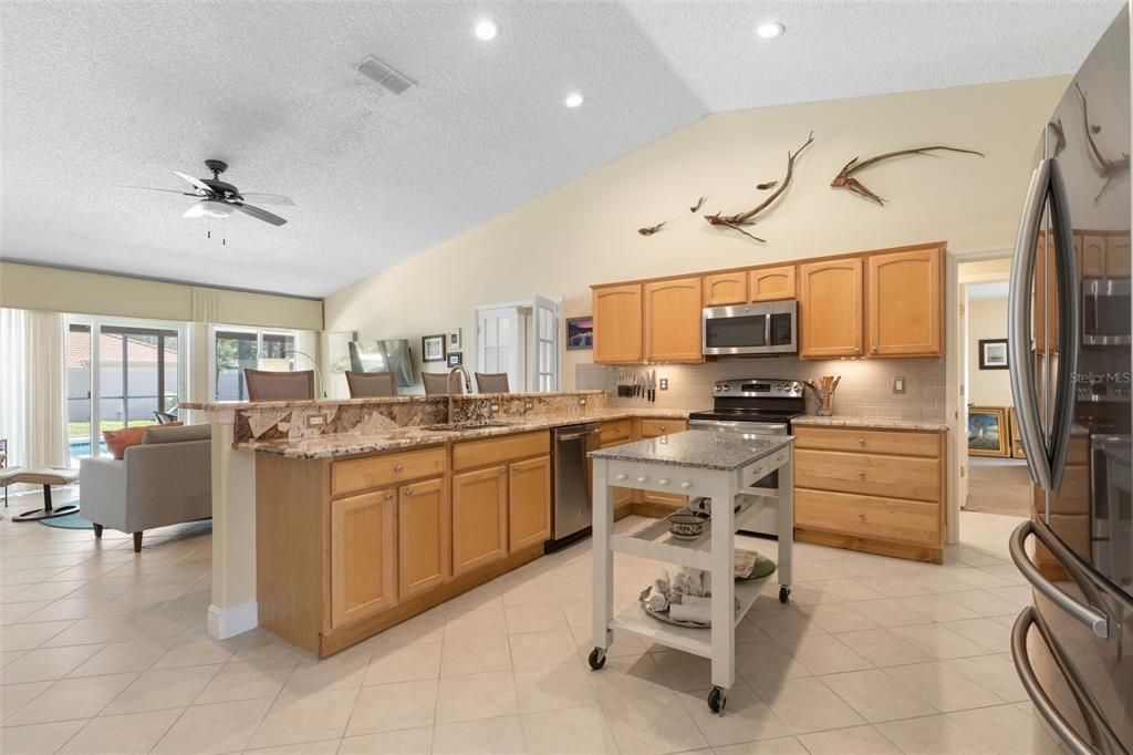 En Venta: $459,000 (4 camas, 2 baños, 2074 Pies cuadrados)