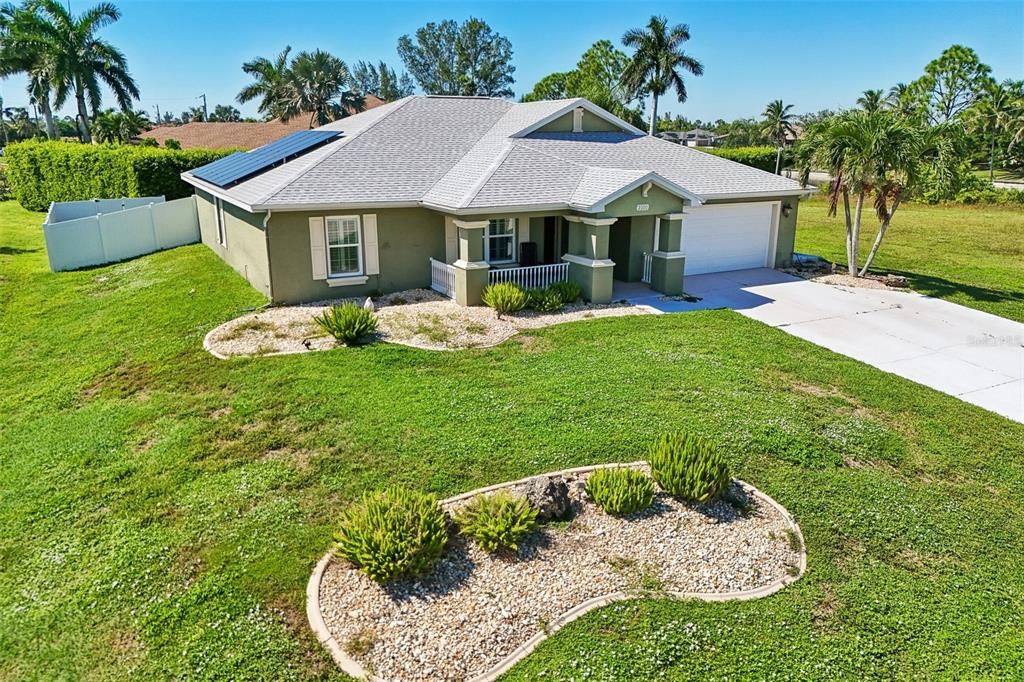 For Sale: $379,000 (3 beds, 2 baths, 1801 Square Feet)