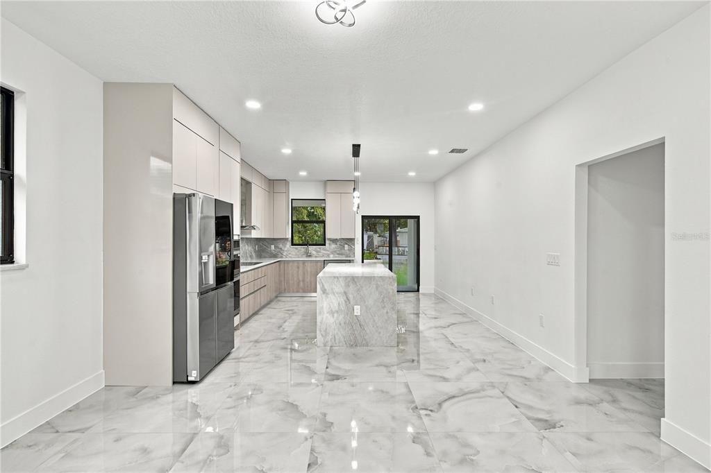 For Sale: $514,900 (3 beds, 2 baths, 1637 Square Feet)